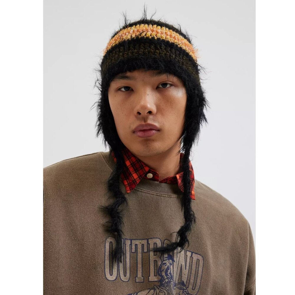 Urban Outfitters Acrylic Black w. Orange Yellow Stripe Tassel Beanie men L